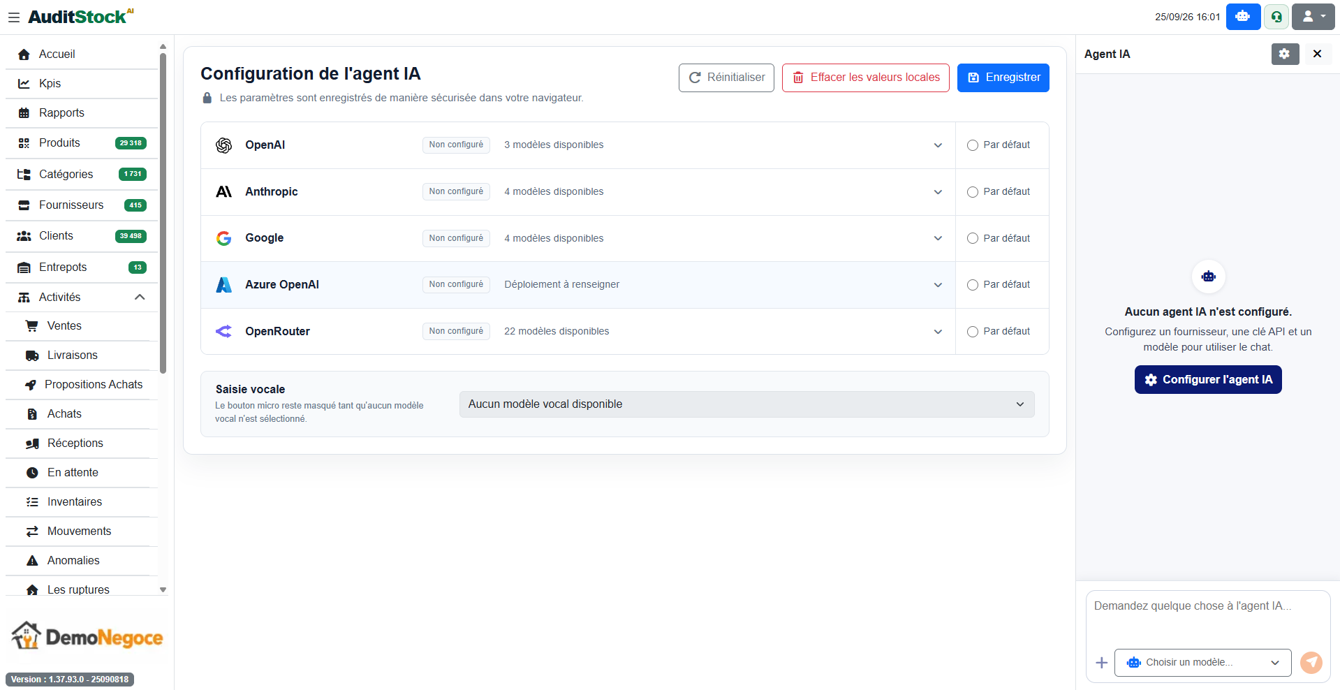 Écran de configuration de l'agent IA montrant OpenAI, Anthropic, Google, Azure OpenAI et OpenRouter, ainsi que la zone Saisie vocale.